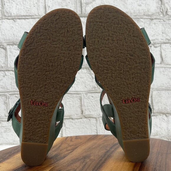 Taos Charade 5574 Womens 9/40 Green Gold Leather Hook & Loop Wedge Sandals - Picture 12 of 13